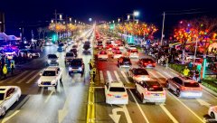 各式的烟花划一摆